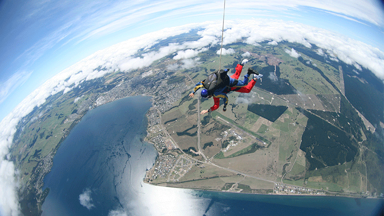 Skydiving Taupo Lake